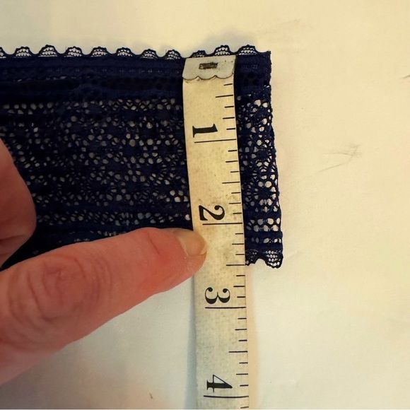 NWT STELLA McCARTNEY “Katie Kissing” Navy Stretch Lace Thong Size Large - Picture 11 of 16